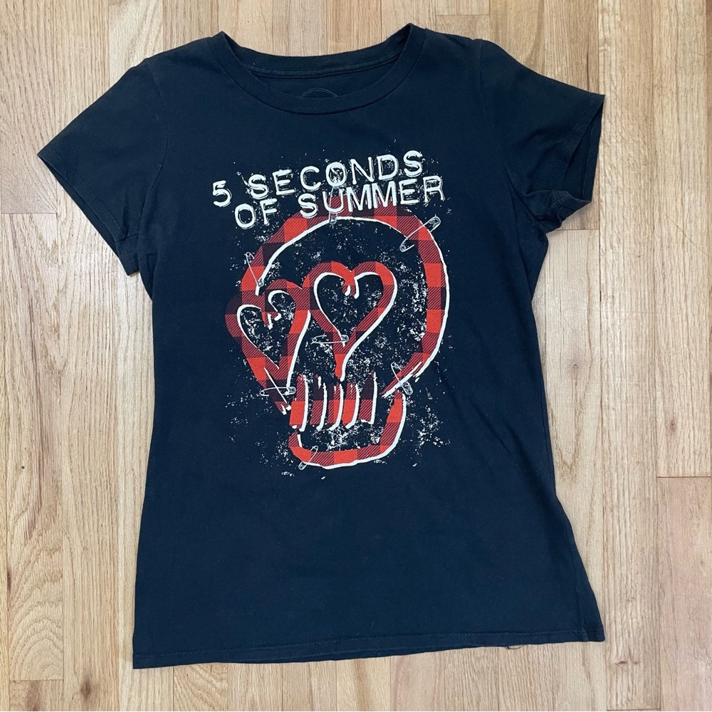 5 Seconds of Summer T-Shirt Black Skull Large Womens Band Tee 5SOS Music Alt Emo